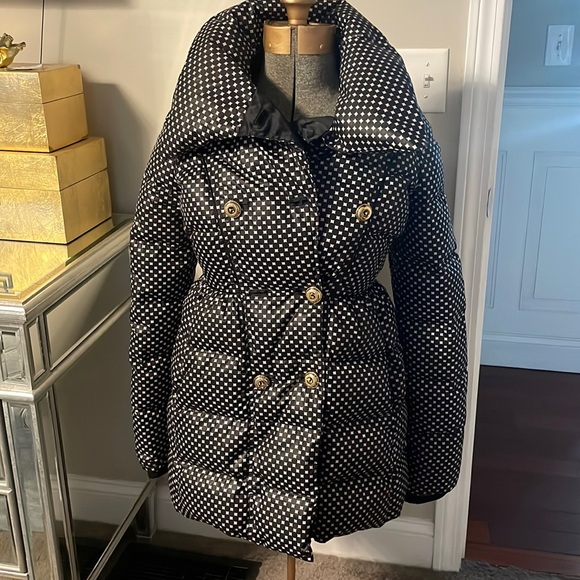Juicy Couture Jackets & Blazers - Juicy Couture womens black & white puffer coat size small
